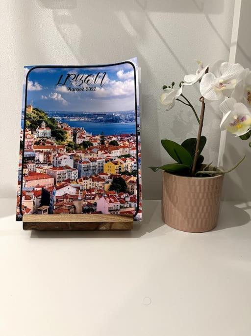 Luxury Artistic Digital Nomad Getaway W/ Terrace Διαμέρισμα Lisboa Εξωτερικό φωτογραφία