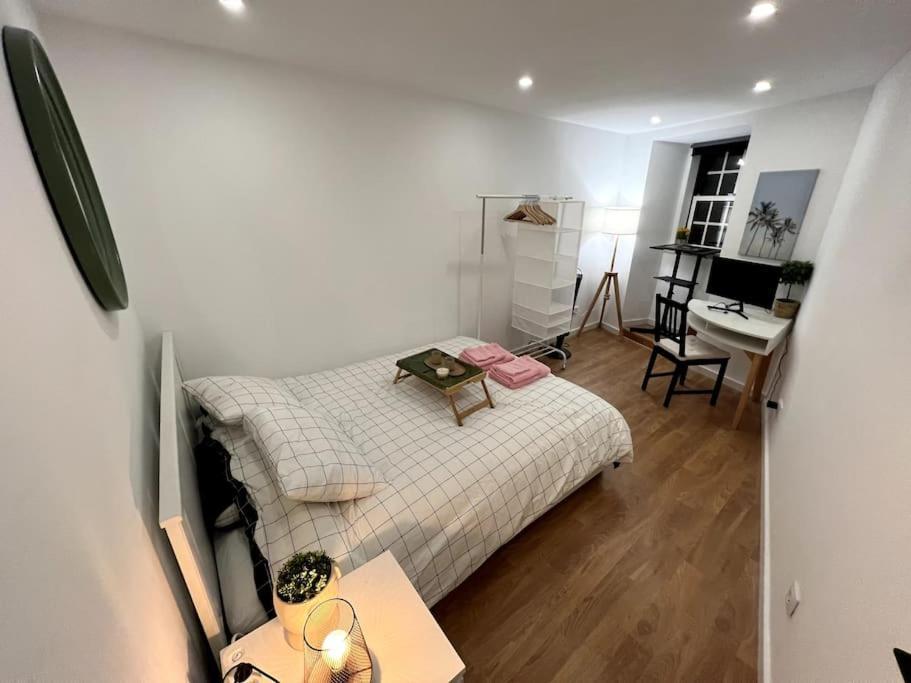 Luxury Artistic Digital Nomad Getaway W/ Terrace Διαμέρισμα Lisboa Εξωτερικό φωτογραφία